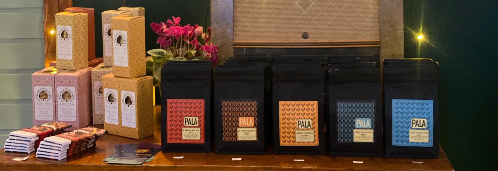 Kjeks og sjokolade til te og kaffe